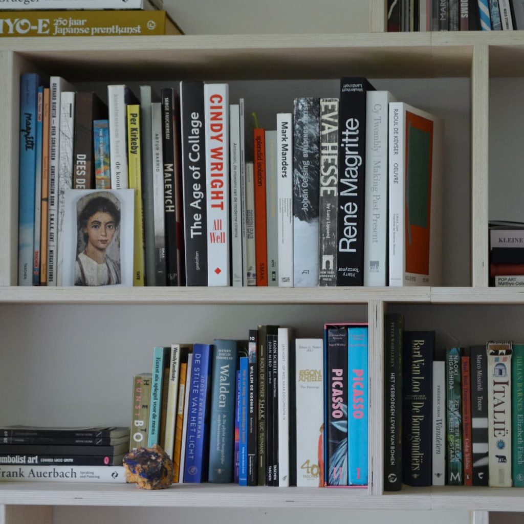 boekenkast - kunstboeken - lezingen - SITE 25
